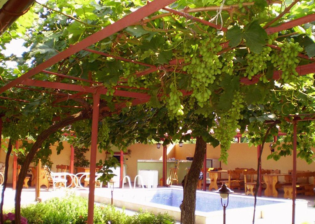 Guest House Yavorov Chernomorets Exterior foto