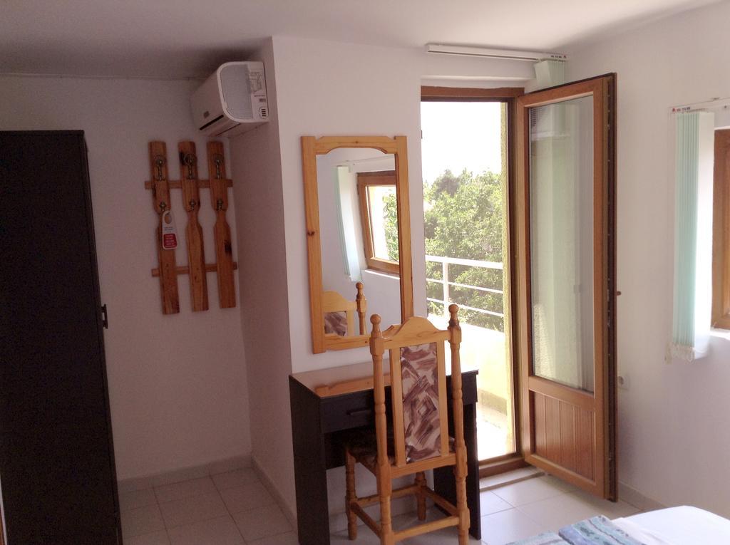 Guest House Yavorov Chernomorets Habitación foto