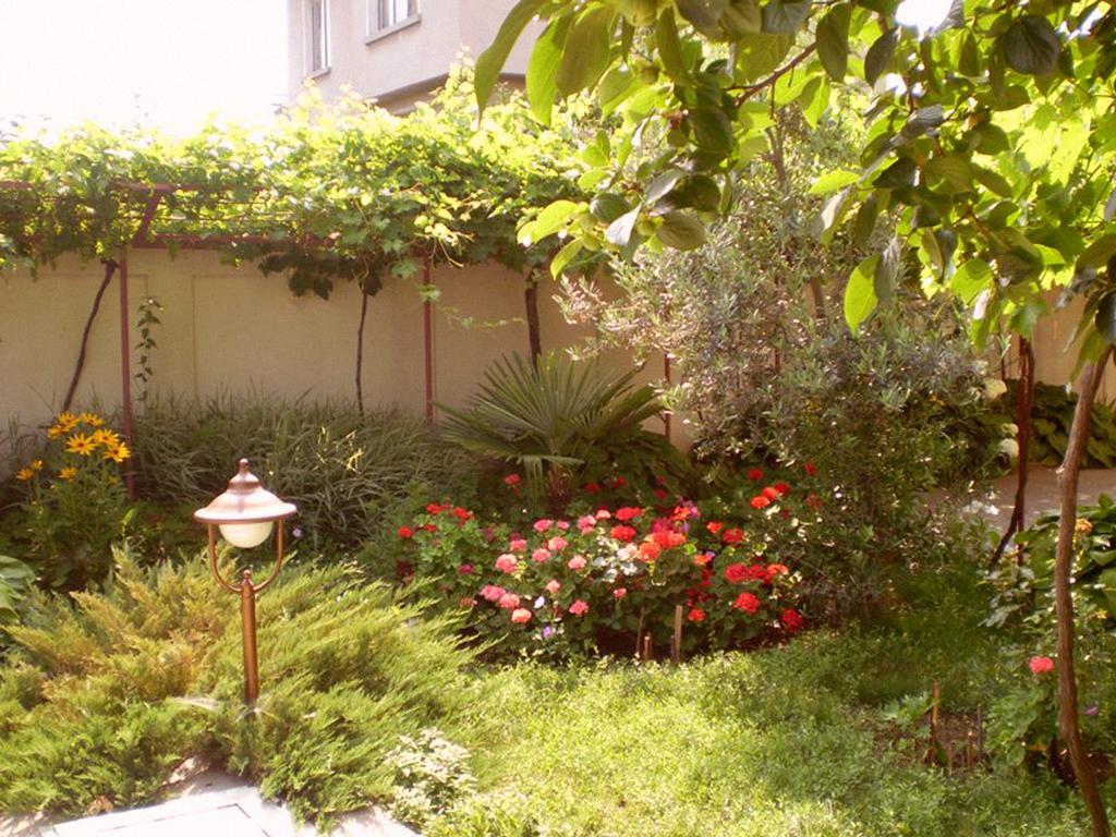 Guest House Yavorov Chernomorets Exterior foto